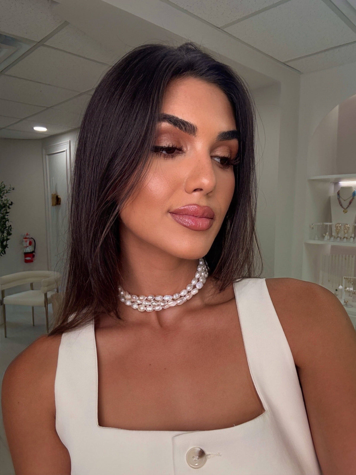 Collana girocollo Sahira Madeline a tre fili di perle – foto 2