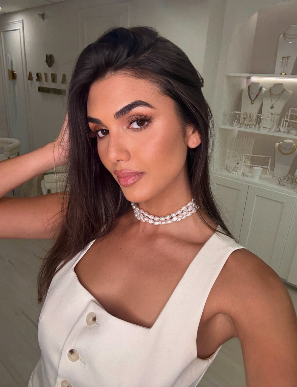 Collana girocollo Sahira Madeline a tre fili di perle – foto 3